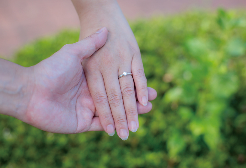 【静岡市】彼女の指に合う婚約指輪がわかりません。選び方を教えてください