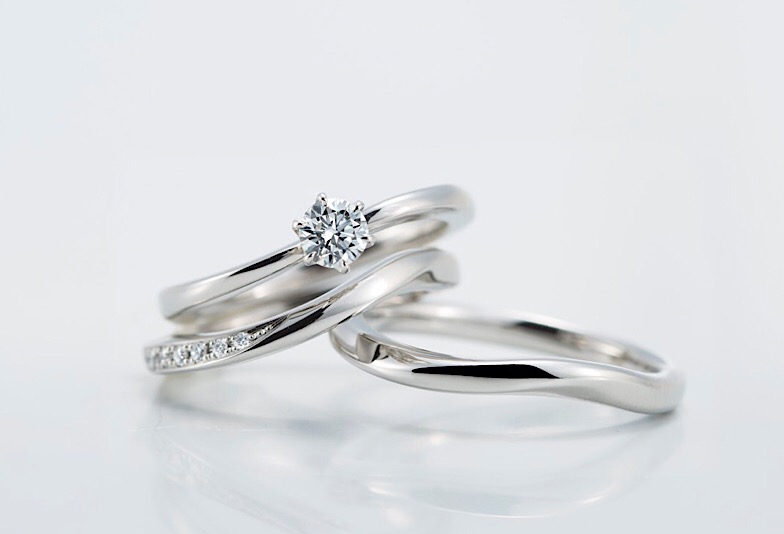 ロイヤルアッシャー 婚約指輪 結婚指輪