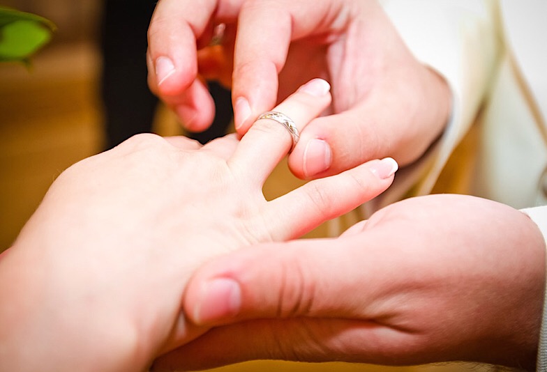 【新潟市】結婚指輪の素材で変わる、色と耐久性の基礎知識
