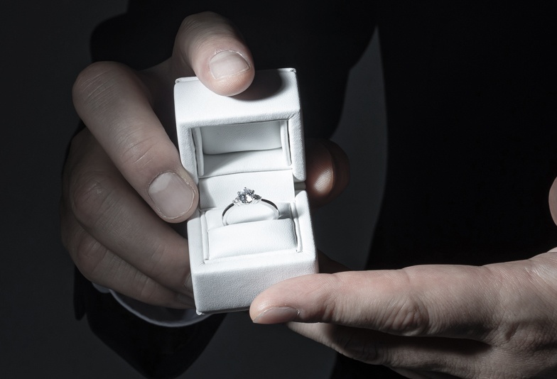 【静岡市】気になる婚約指輪の相場！年代別で金額は変わる？