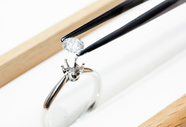 【静岡市】婚約指輪の新しいカタチ！女性も男性も嬉しいプロミスダイヤリング