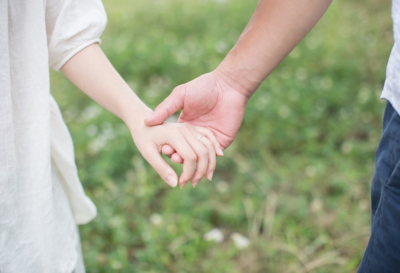 【金沢市】結婚指輪を左手の薬指につける意味って？