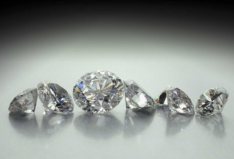 【米沢市】婚約指輪のダイヤモンドに注目☆世界で最も美しいと称されるダイヤモンド【ラザールダイヤモンド】