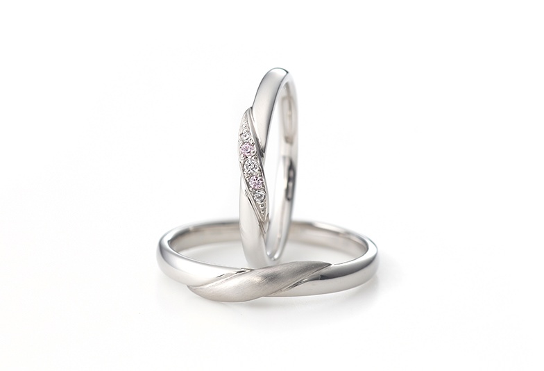 結婚指輪　ピンクダイヤモンド　希少価値