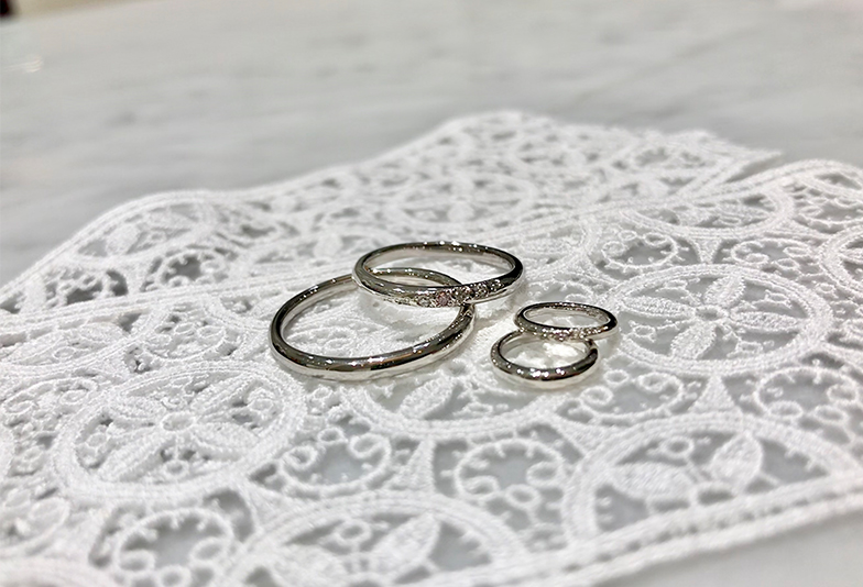 福井市で人気のベビーリング付き結婚指輪ピンクドルフィン