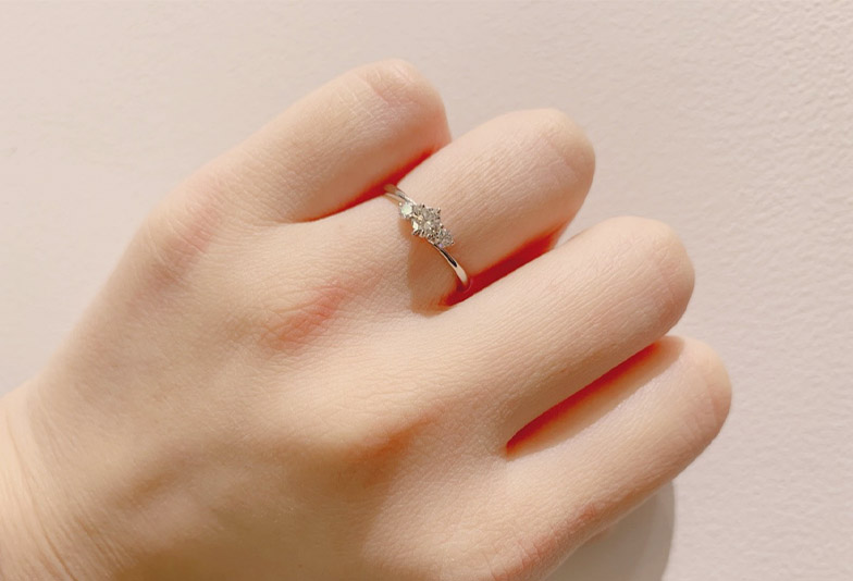 【金沢市】今さら聞けない！挨拶の時に婚約指輪って必要？