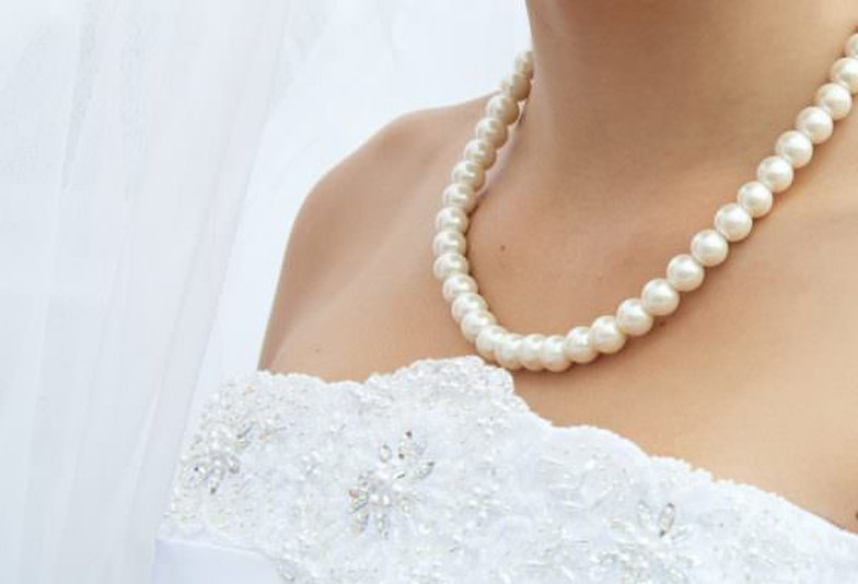 【神奈川県横浜市】真珠ネックレスの正しい身に着け方 - Jewelry Story [ジュエリーストーリー] ブライダル情報＆婚約指輪 結婚
