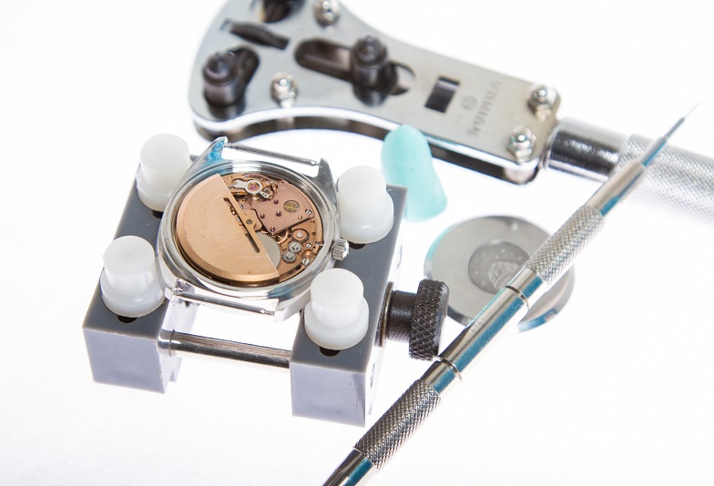 【石川県小松市】腕時計のオーバーホール（分解掃除）はどのくらいのペースでするべき？