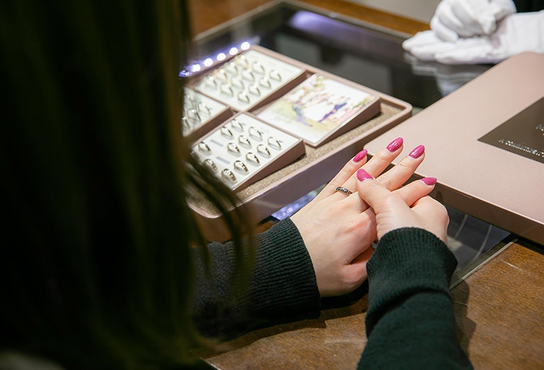 京都 結婚指輪に鍛造製法がおすすめな理由と結婚指輪選びで販売のプロが質問にお答えします