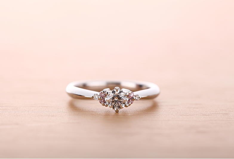 【久留米市】人気のピンクダイアモンドの婚約指輪や結婚指輪。人気の理由とは？