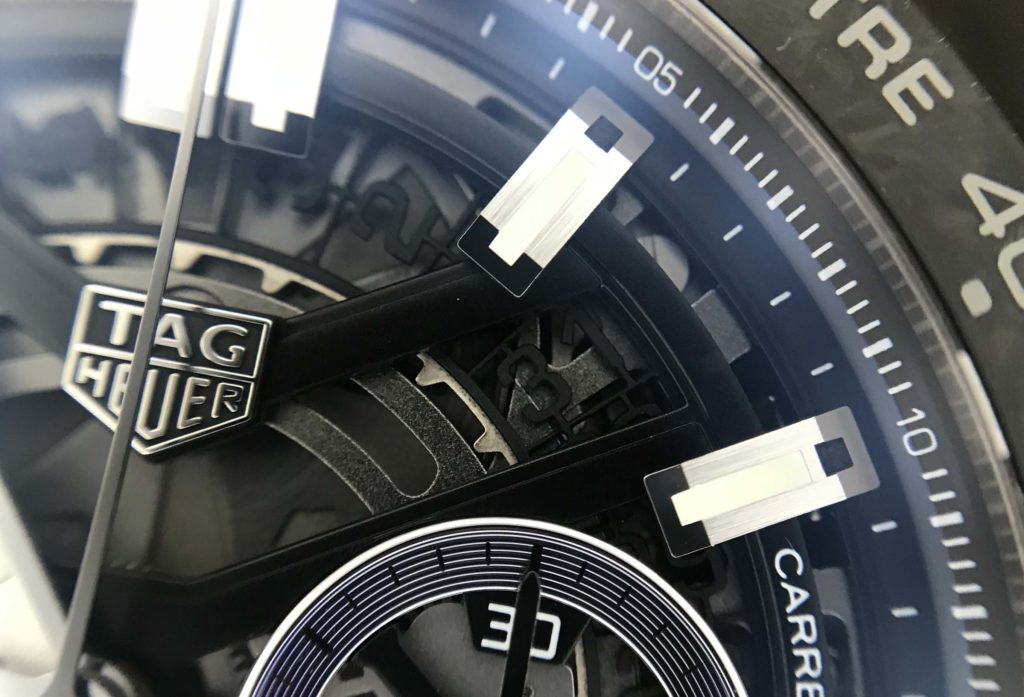 【静岡市】タグホイヤーTAGHeuer02 スタッフお勧めのカーボンモデルCBG2016