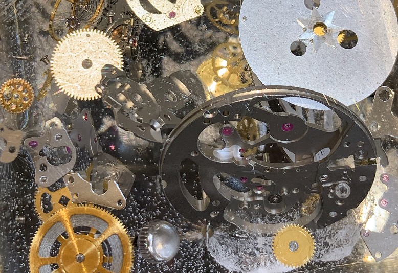 福井市エルパ時計の分解掃除、費用はどのくらいかかるの？