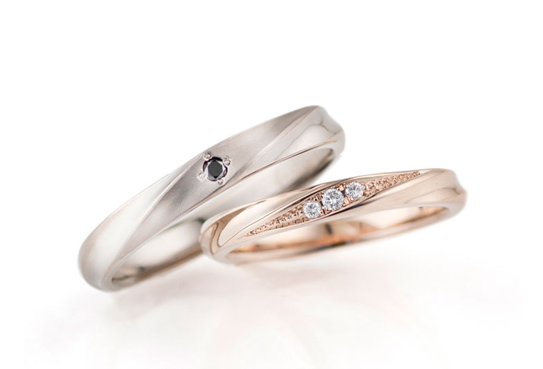 K18WGGとK18WPGの結婚指輪