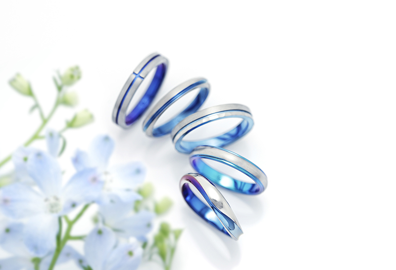 SORAの結婚指輪、青系カラー「ブルーサファイヤVSソレイユ」どっちが人気？