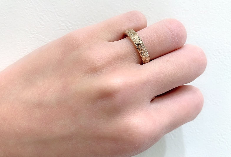 静岡市 結婚指輪選び 太い指で悩む彼女におすすめなデザインはありますか Jewelry Story ジュエリーストーリー ブライダル情報 婚約指輪 結婚指輪 結婚式場情報サイト 静岡市 結婚指輪選び 太い指で悩む彼女におすすめなデザインはありますか Jewelry Story ジュエリーストーリー ブライダル情報 婚約指輪 結婚指輪 結婚式場情報サイト