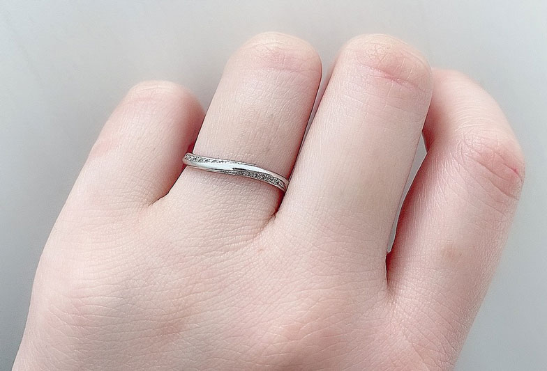 サイドダイヤの結婚指輪