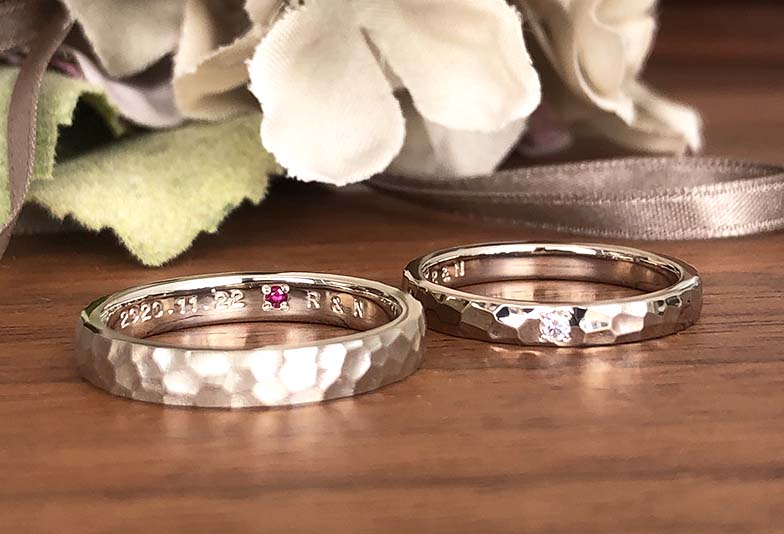 【浜松市】2021年シンプルで人気の結婚指輪は「槌目リング」で決まり！