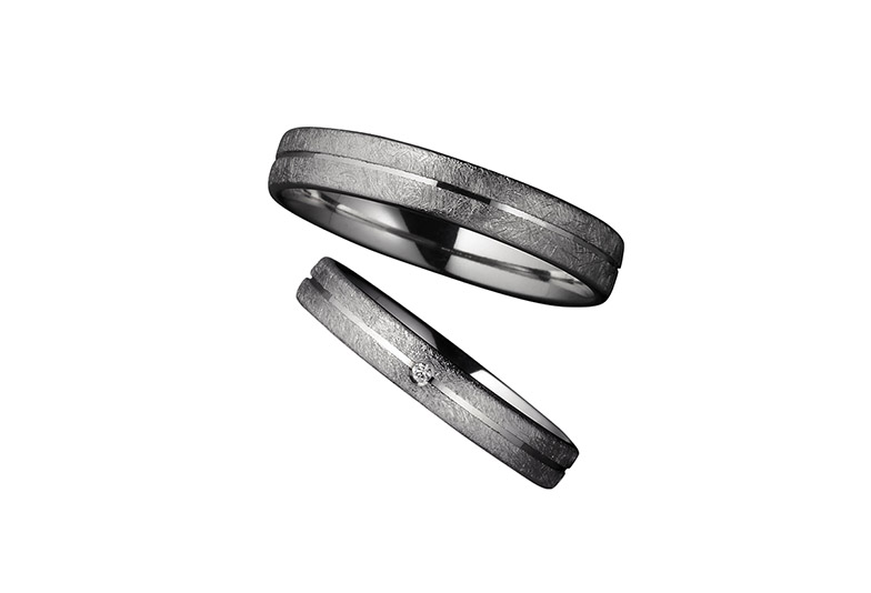 鍛造製法の結婚指輪