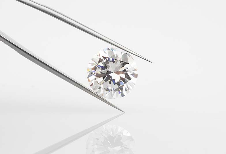 【山形市】メンズの結婚指輪にもダイヤモンドをセッティングして特別感を出そう