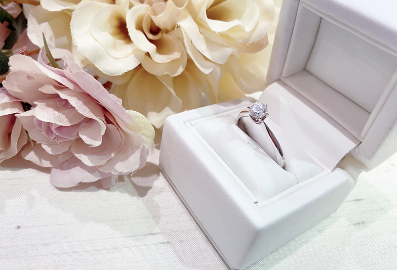 【静岡市】婚約指輪はサプライズで渡されたい？一緒に選びたい？