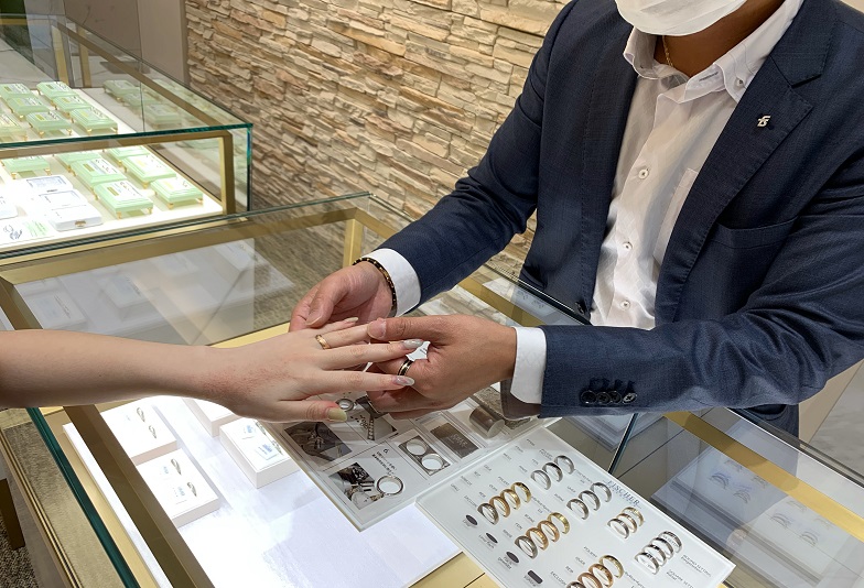 【京都市】プロのスタッフおすすめ鍛造の結婚指輪『フィッシャー』決め手になったこだわりポイント