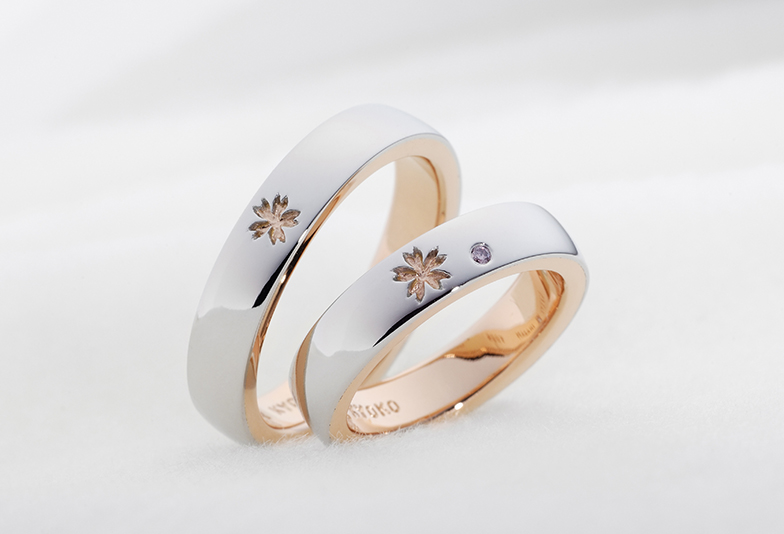 桜のモチーフの結婚指輪