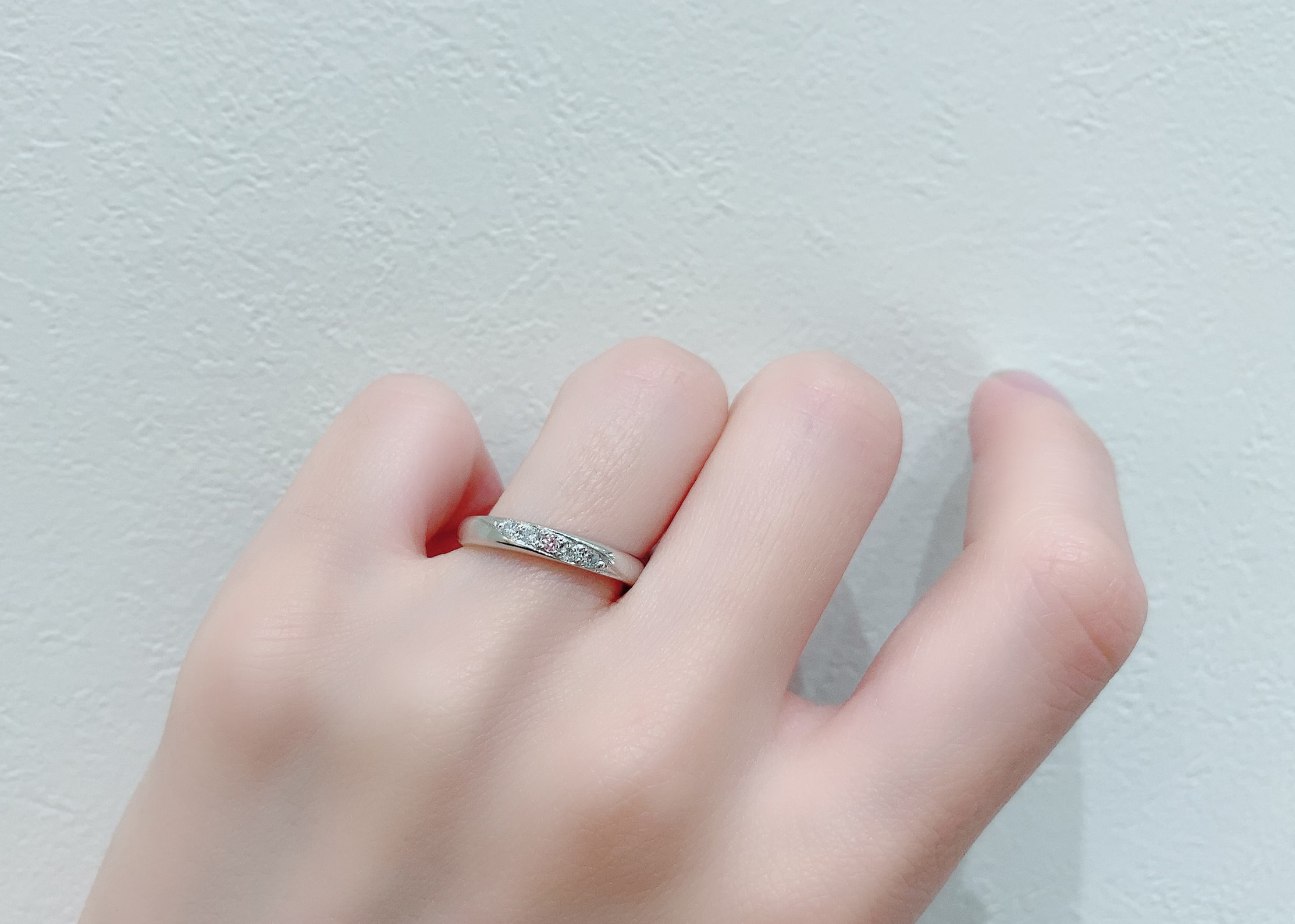 結婚指輪　ピンクダイヤモンド
