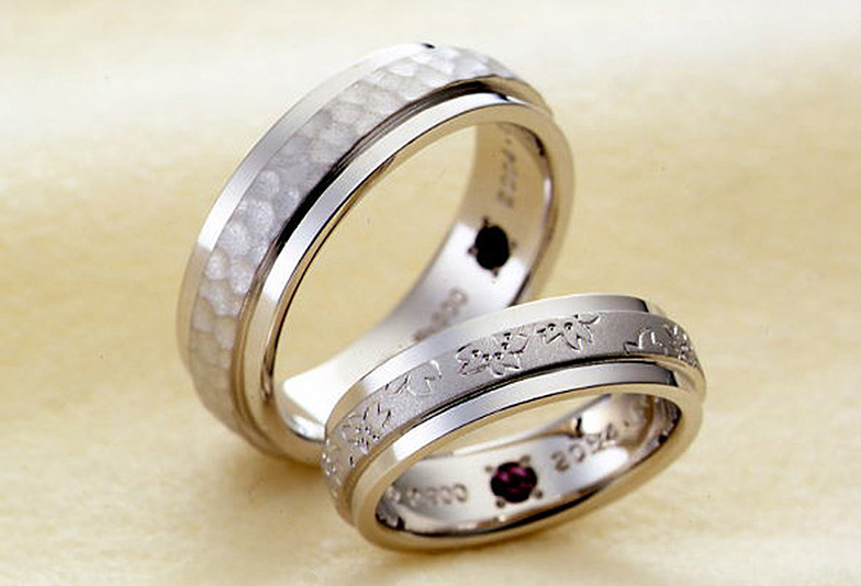 桜のプラチナ結婚指輪