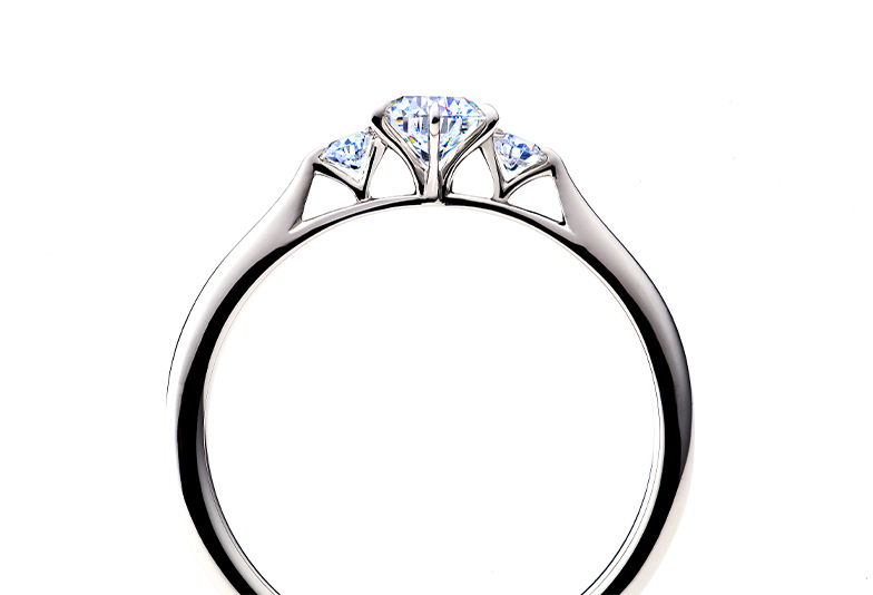 ラザールダイヤモンド人気の婚約指輪、金沢市サプライズプロポーズ、