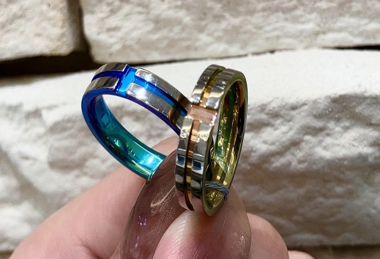 【京都市】肌に優しい「チタン製」周りと被らないカラーやデザインの結婚指輪が欲しい方におすすめ！