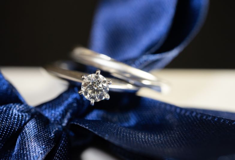 【宇都宮市】大切な方へのプロポーズは世界でもっとも美しいラザールダイヤモンドの婚約リングを贈りませんか？