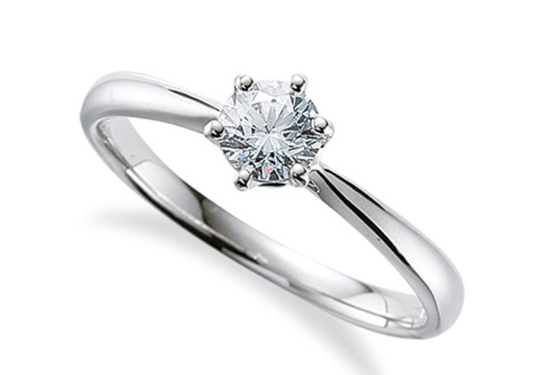 プラチナのシンプルな婚約指輪