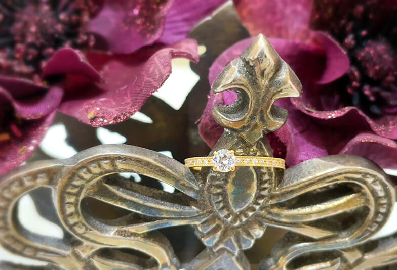 【静岡市】ゴールドの婚約指輪探し！アンティーク調の可愛いブランドを見つけました。