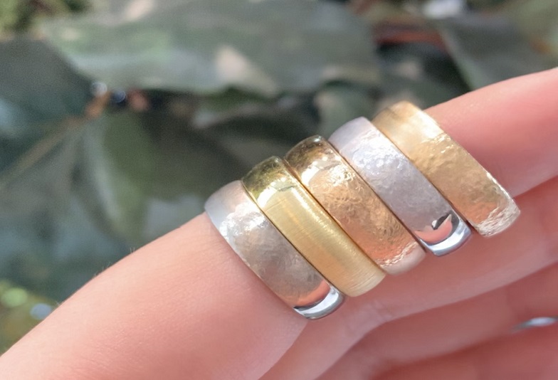 【大阪・高槻市】ゴールド結婚指輪の人気ブランド3選！豊富なカラーバリエーションがあるゴールドはどんな素材？