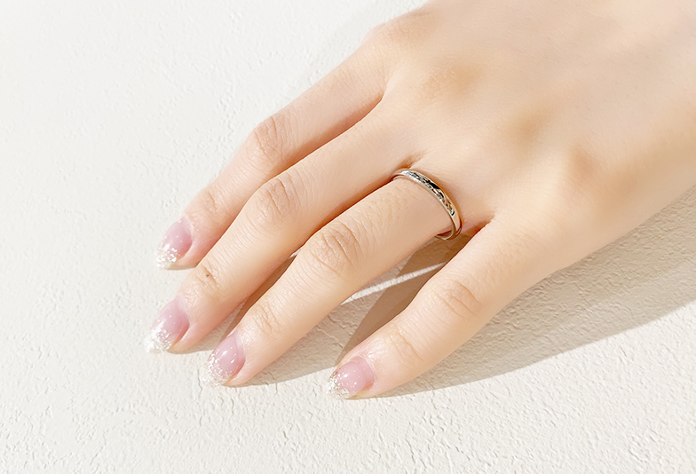 【神奈川県横浜市】結婚指輪選び 太い指で悩んでいる女性におすすめのデザインとは