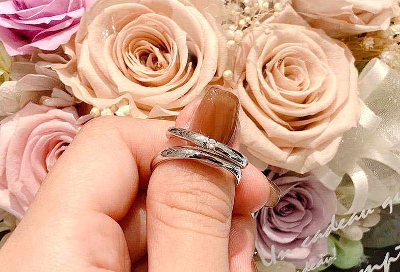 【浜松市】結婚指輪は着けっぱなしにする？普段から身に着けやすいデザインとは