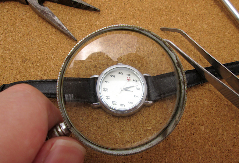 【福井市ベル】電池切れの時計をそのままにしておくのは危険？
