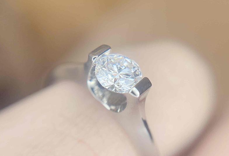 【浜松サプライズプロポーズ】ふたりで婚約指輪を決めたい人におすすめの方法をご紹介