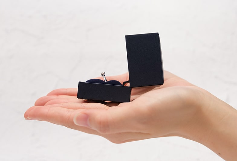 「ずっと愛せる指輪がほしい」そんな方へ。シンプル×プラチナの結婚指輪ガイド