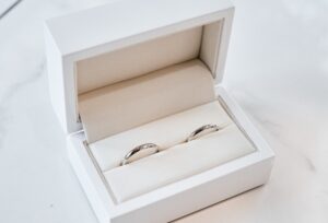 【京都】組み合わせ次第で100種類以上から選べる！10万円以内で揃う結婚指輪特集