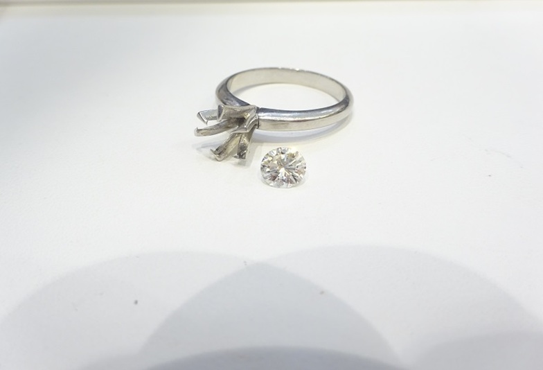 京都・四条烏丸のセレクトショップで婚約指輪をリフォーム！親から受け継ぐダイヤで理想のプロポーズ