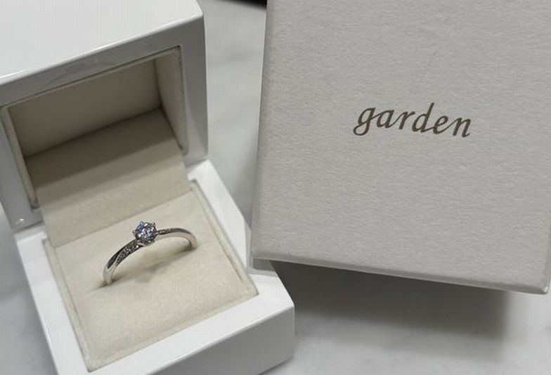 明石市　21万円で婚約指輪と結婚指輪の3本を揃えることができるお得な“ブライダルパックプラン”をご紹介